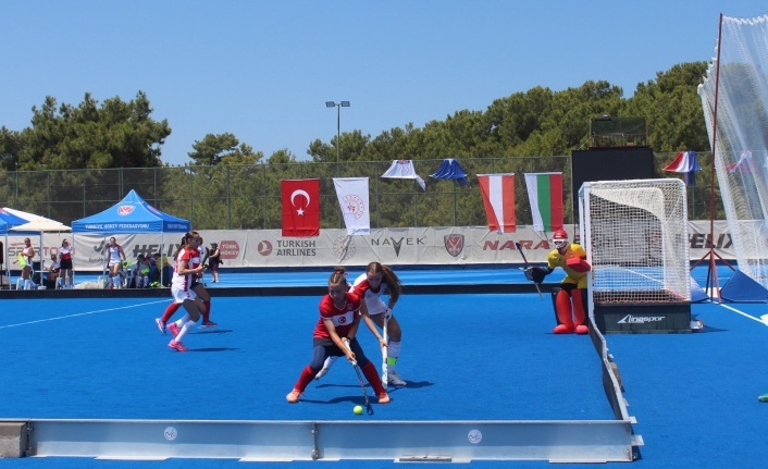 Hokeyin genç yıldızları Alanya’da!
