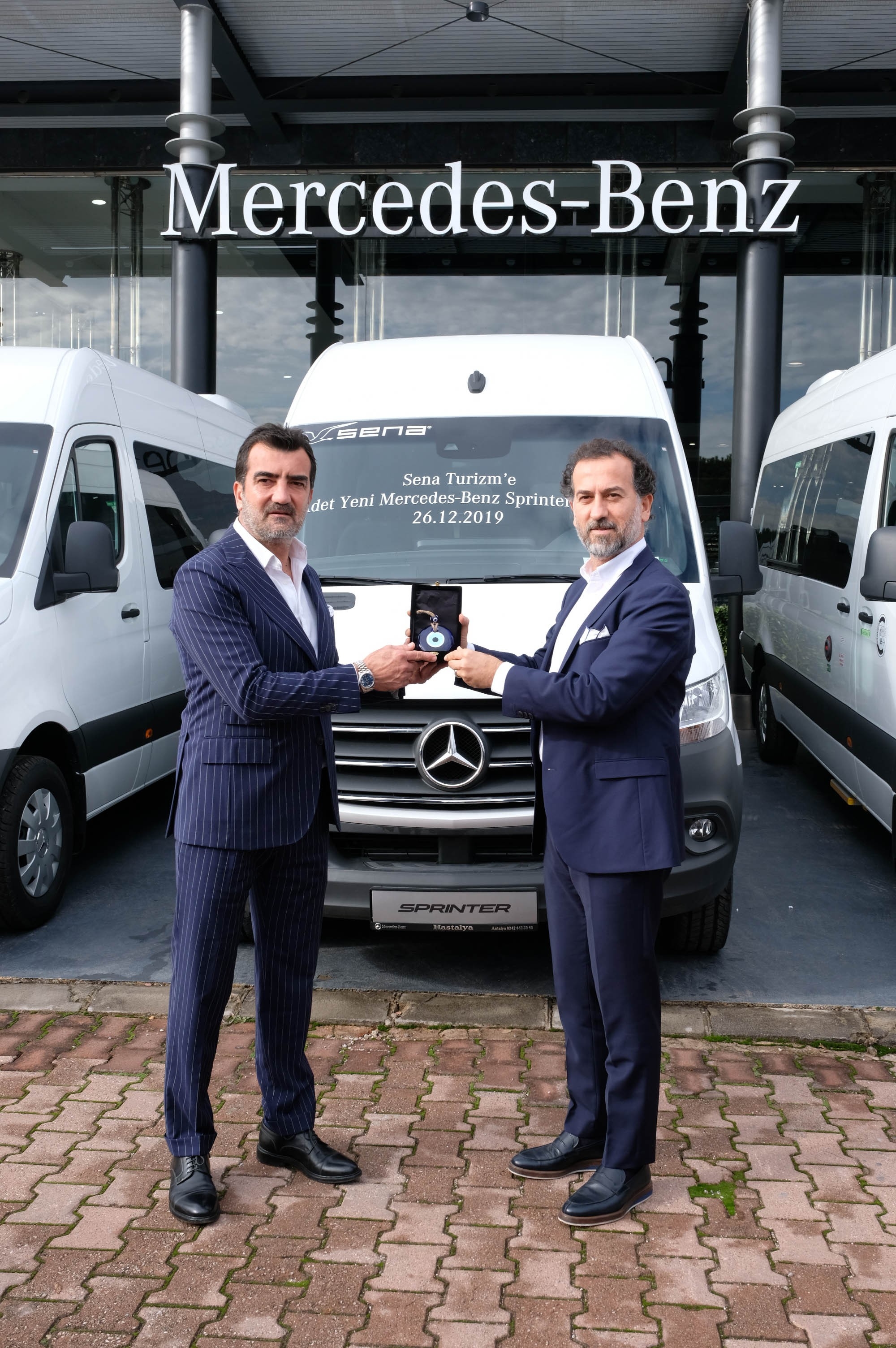 mercedes benz turk ten 50 adetlik arac teslimi